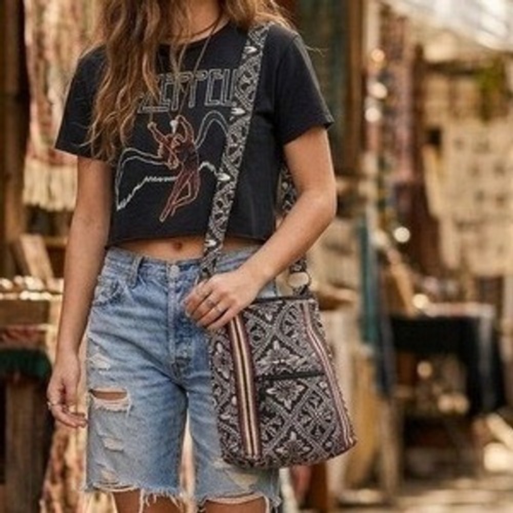 Vera Bradley Night and Day Hipster Crossbody Bag‎ Black White Floral One Size